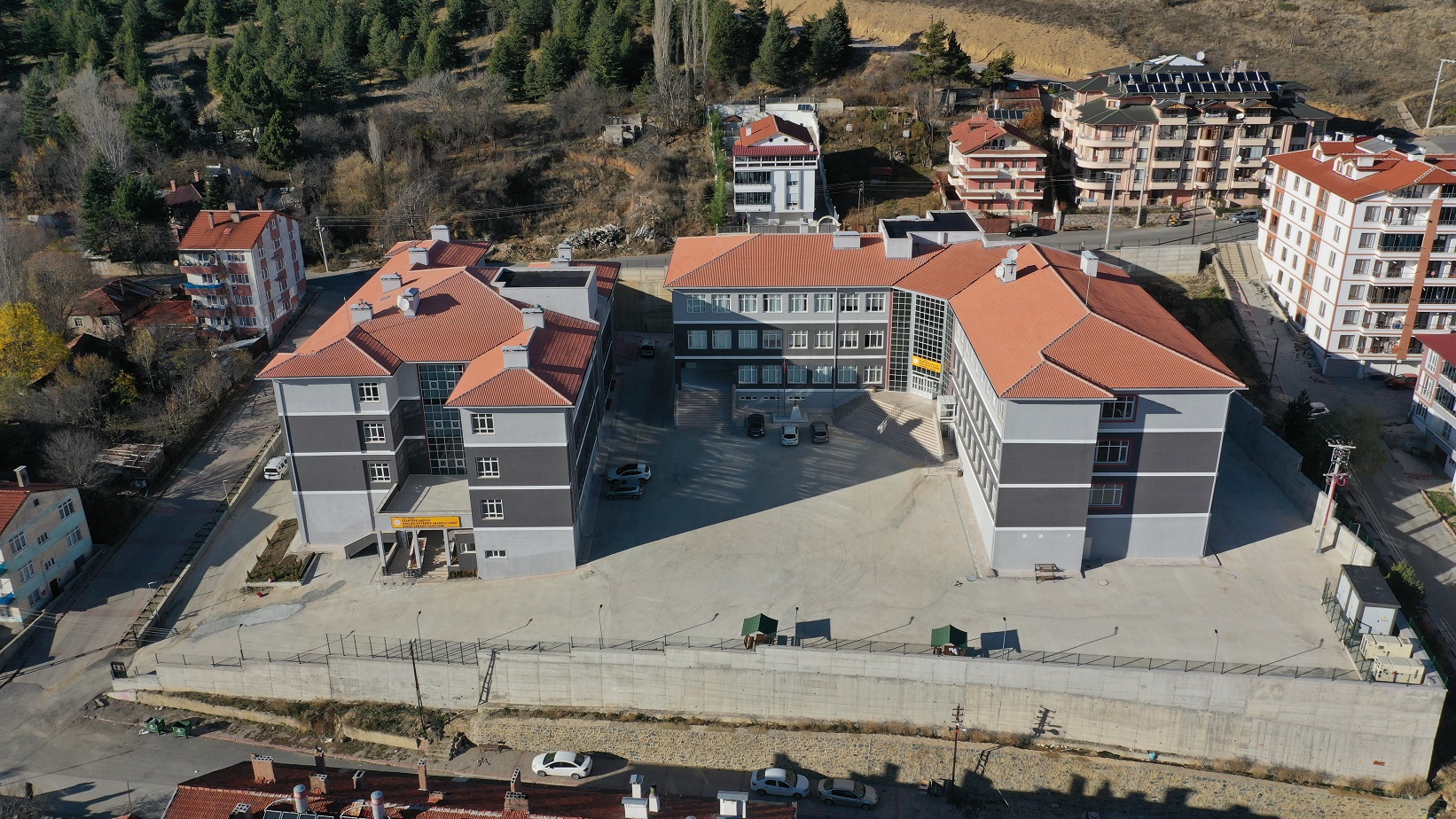 ESENTEPE A��ILIK MTAL MARKALA�MA YOLUNDA EM�N ADIMLARLA �LERL�YOR