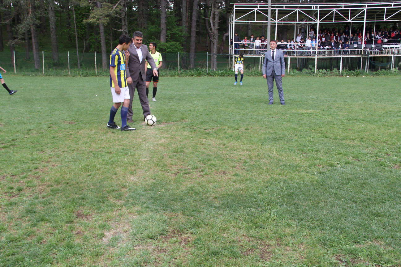 EFSANE TURNUVA BA�LIYOR